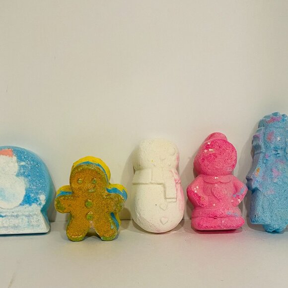 Lush Bath Bombs 5 New - Picture 2 of 4